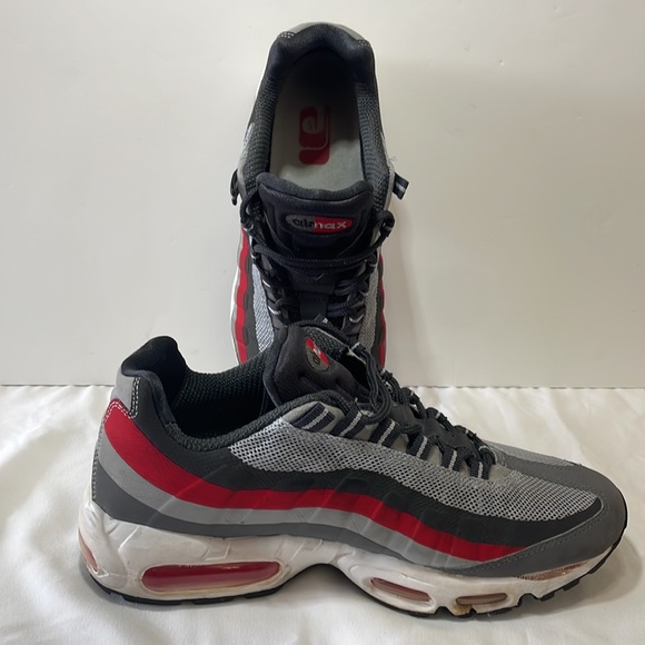 Nike Air Max 95 - Gray w/ stripes - Picture 8 of 13